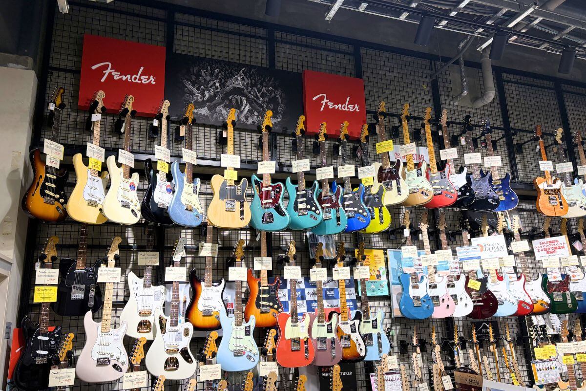 JEUGIA三条本店　エレキギター
